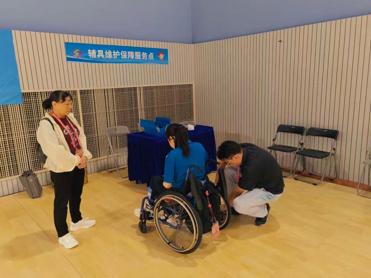 暖心护航省残运会 辅具保障显担当
